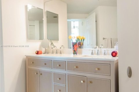 Снять в аренду кондоминиум в Санни-Айлс-Бич, Флорида 2 спальни, 95.13м2, № 1922337 - фото 19