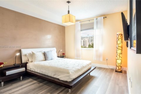 Снять в аренду кондоминиум в Санни-Айлс-Бич, Флорида 2 спальни, 95.13м2, № 1922337 - фото 15