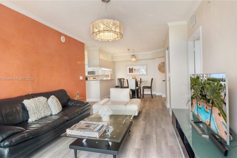 Снять в аренду кондоминиум в Санни-Айлс-Бич, Флорида 2 спальни, 95.13м2, № 1922337 - фото 7