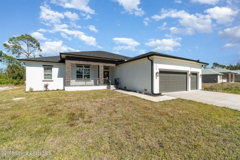 House in Port Charlotte, Florida 4 bedrooms, 208.94 sq.m. № 1545406 - photo 5