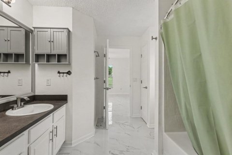 Villa ou maison à vendre à Palm Bay, Floride: 3 chambres, 167.97 m2 № 2385136 - photo 28
