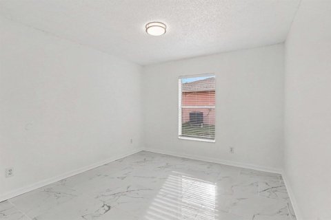 Villa ou maison à vendre à Palm Bay, Floride: 3 chambres, 167.97 m2 № 2385136 - photo 14