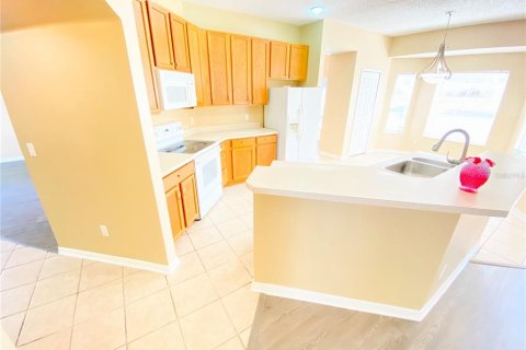 Casa en alquiler en Orlando, Florida, 4 dormitorios, 226.5 m2 № 1838883 - foto 19