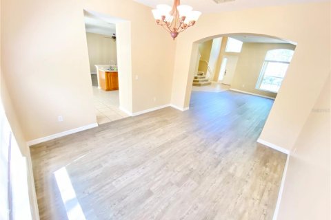Casa en alquiler en Orlando, Florida, 4 dormitorios, 226.5 m2 № 1838883 - foto 16