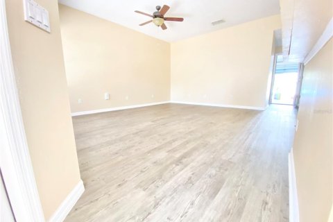 Casa en alquiler en Orlando, Florida, 4 dormitorios, 226.5 m2 № 1838883 - foto 24