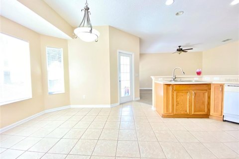 Casa en alquiler en Orlando, Florida, 4 dormitorios, 226.5 m2 № 1838883 - foto 17