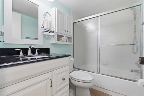Copropriété à vendre à Sarasota, Floride: 2 chambres, 89.56 m2 № 2390906 - photo 6