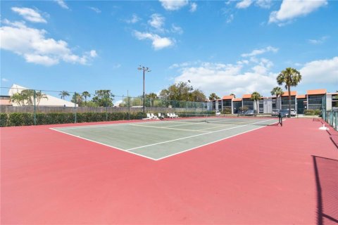 Copropriété à vendre à Sarasota, Floride: 2 chambres, 89.56 m2 № 2390906 - photo 20