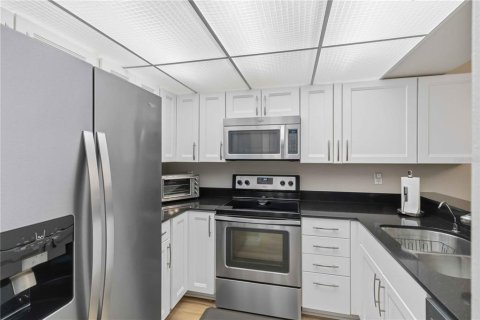 Copropriété à vendre à Sarasota, Floride: 2 chambres, 89.56 m2 № 2390906 - photo 9