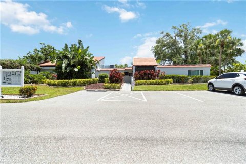 Copropriété à vendre à Sarasota, Floride: 2 chambres, 89.56 m2 № 2390906 - photo 23