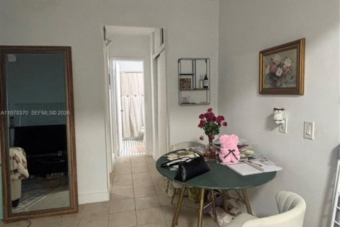 Copropriété à vendre à Miami Beach, Floride: 1 chambre, 57.6 m2 № 2042153 - photo 2