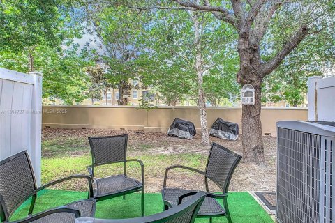 Townhouse in Kissimmee, Florida 3 bedrooms, 110.27 sq.m. № 1727620 - photo 6