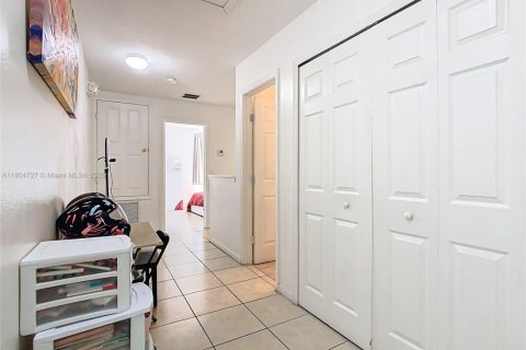 Townhouse in Kissimmee, Florida 3 bedrooms, 110.27 sq.m. № 1727620 - photo 16