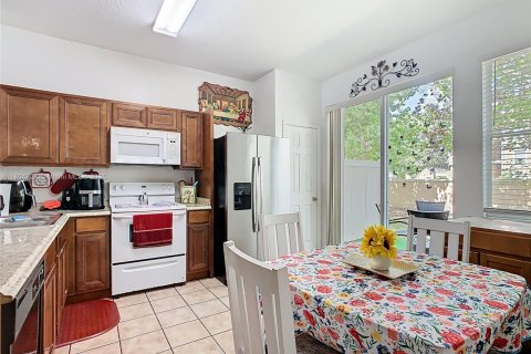 Townhouse in Kissimmee, Florida 3 bedrooms, 110.27 sq.m. № 1727620 - photo 12