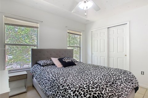 Townhouse in Kissimmee, Florida 3 bedrooms, 110.27 sq.m. № 1727620 - photo 19
