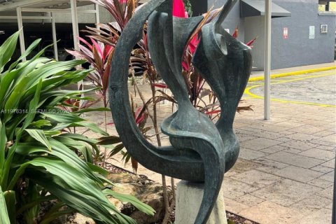 Condo in Miami, Florida, 2 bedrooms  № 2053070 - photo 19