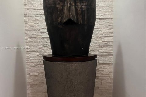 Condo in Miami, Florida, 2 bedrooms  № 2053070 - photo 20