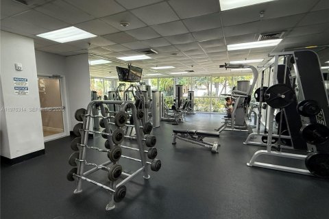 Condo in Miami, Florida, 2 bedrooms  № 2053070 - photo 26