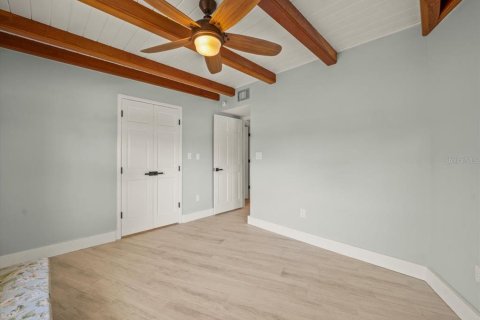 House in Redington Beach, Florida 3 bedrooms, 218.51 sq.m. № 1898828 - photo 20