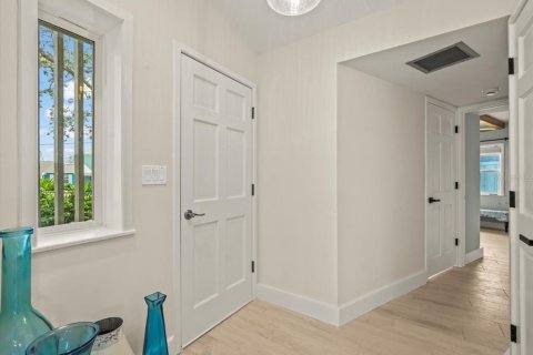 House in Redington Beach, Florida 3 bedrooms, 218.51 sq.m. № 1898828 - photo 8