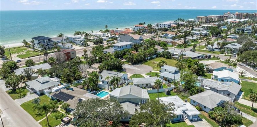 Villa ou maison à Redington Beach, Floride 3 chambres, 218.51 m2 № 1898828