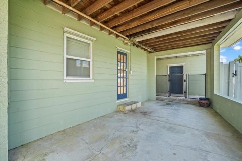 House in Redington Beach, Florida 3 bedrooms, 218.51 sq.m. № 1898828 - photo 7