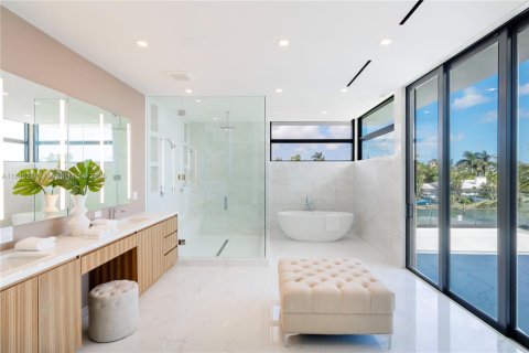 Villa ou maison à louer à Miami, Floride: 7 chambres № 1844172 - photo 28