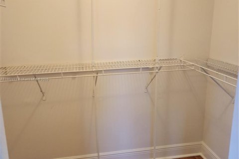 Купить кондоминиум в Пемброк-Пайнс, Флорида 2 спальни, 108.7м2, № 1979902 - фото 26