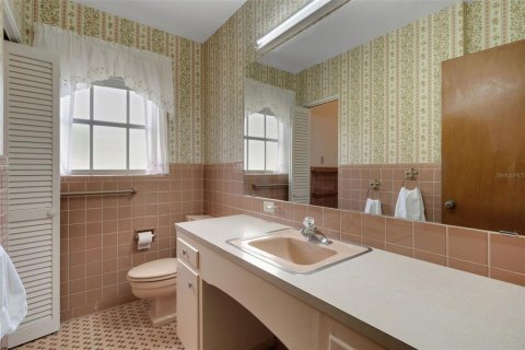 House in Lakeland, Florida 5 bedrooms, 308.99 sq.m. № 2098176 - photo 29