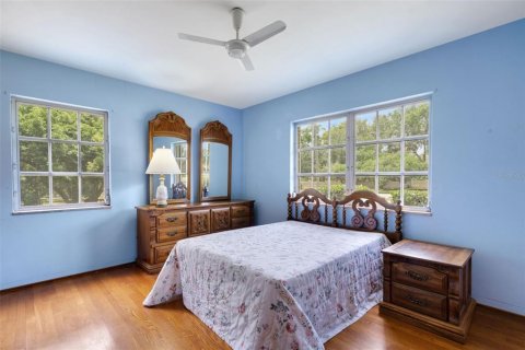House in Lakeland, Florida 5 bedrooms, 308.99 sq.m. № 2098176 - photo 25
