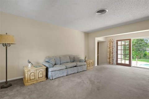 House in Lakeland, Florida 5 bedrooms, 308.99 sq.m. № 2098176 - photo 3