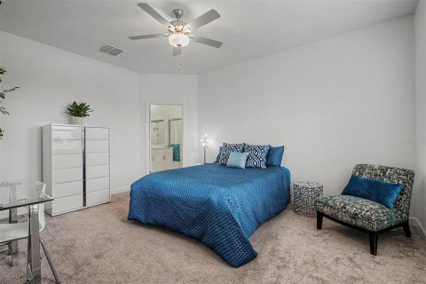 House in San Antonio, Florida 2 bedrooms, 164.44 sq.m. № 2101718 - photo 16