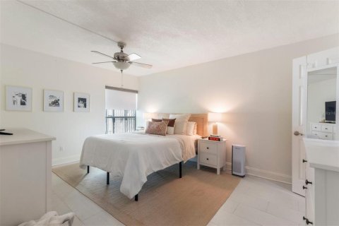 Condo in Tampa, Florida, 2 bedrooms  № 1724493 - photo 14