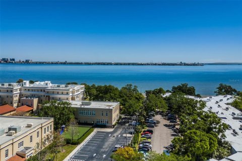 Condo in Tampa, Florida, 2 bedrooms  № 1724493 - photo 27