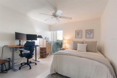 Condo in Tampa, Florida, 2 bedrooms  № 1724493 - photo 18