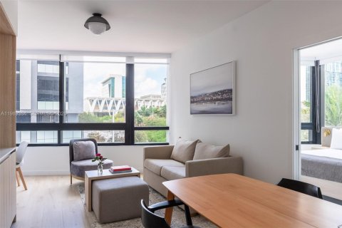 Condominio en venta en Miami, Florida, 1 dormitorio, 43.94 m2 № 2052002 - foto 1