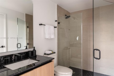 Condominio en venta en Miami, Florida, 1 dormitorio, 43.94 m2 № 2052002 - foto 4