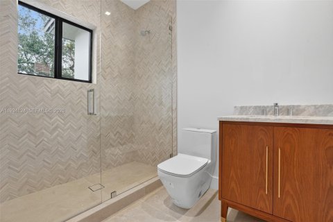 House in Miami, Florida 4 bedrooms, 342.62 sq.m. № 1992967 - photo 16