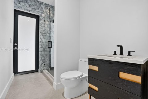 House in Miami, Florida 4 bedrooms, 342.62 sq.m. № 1992967 - photo 8