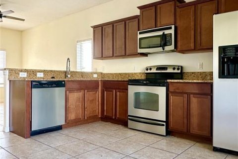 Touwnhouse à louer à Tampa, Floride: 2 chambres, 110.74 m2 № 1824474 - photo 6