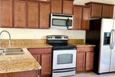 Touwnhouse à louer à Tampa, Floride: 2 chambres, 110.74 m2 № 1824474 - photo 2