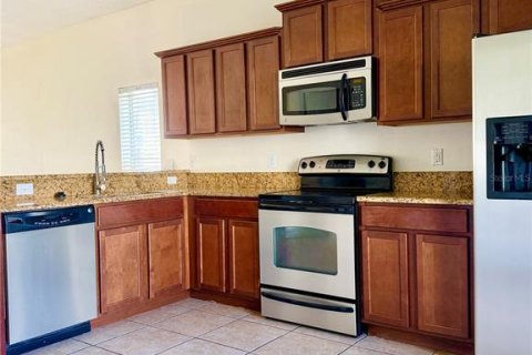 Touwnhouse à louer à Tampa, Floride: 2 chambres, 110.74 m2 № 1824474 - photo 3