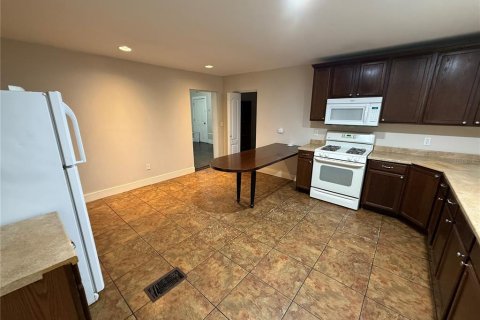 Villa ou maison à louer à Gainesville, Floride: 4 chambres, 131.09 m2 № 1870717 - photo 11