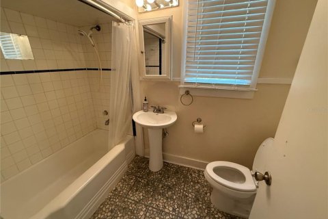 Villa ou maison à louer à Gainesville, Floride: 4 chambres, 131.09 m2 № 1870717 - photo 10