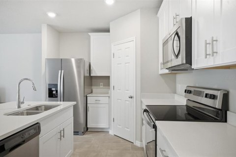 Adosado en venta en Davenport, Florida, 3 dormitorios, 141.68 m2 № 2109282 - foto 18