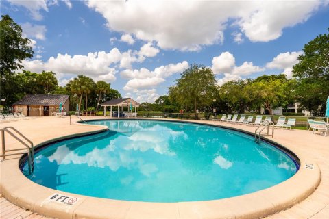 Купить кондоминиум в Помпано-Бич, Флорида 2 спальни, 113.53м2, № 1980222 - фото 22