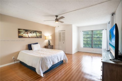 Купить кондоминиум в Помпано-Бич, Флорида 2 спальни, 113.53м2, № 1980222 - фото 11