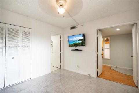 Купить кондоминиум в Помпано-Бич, Флорида 2 спальни, 113.53м2, № 1980222 - фото 16