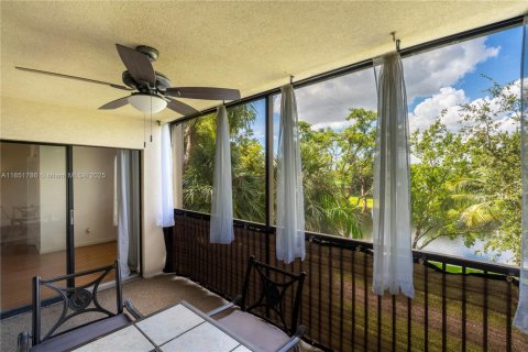 Купить кондоминиум в Помпано-Бич, Флорида 2 спальни, 113.53м2, № 1980222 - фото 20