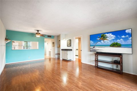 Купить кондоминиум в Помпано-Бич, Флорида 2 спальни, 113.53м2, № 1980222 - фото 8